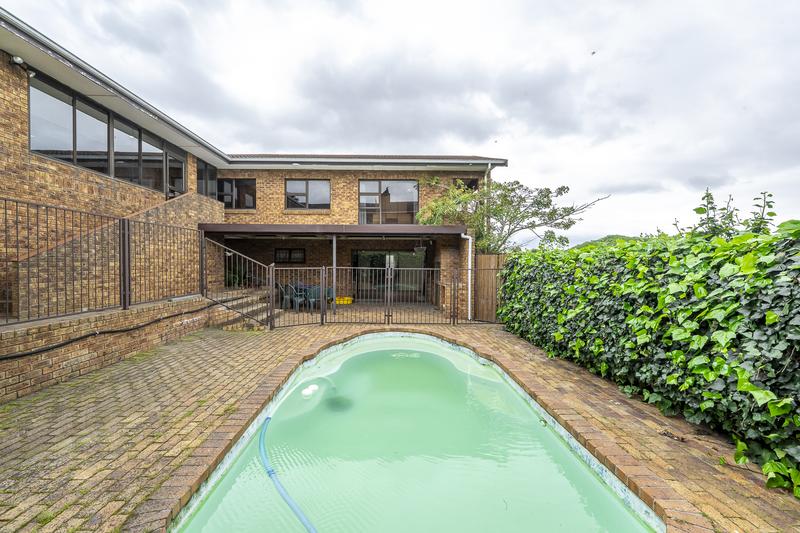 4 Bedroom Property for Sale in Chrismar Western Cape